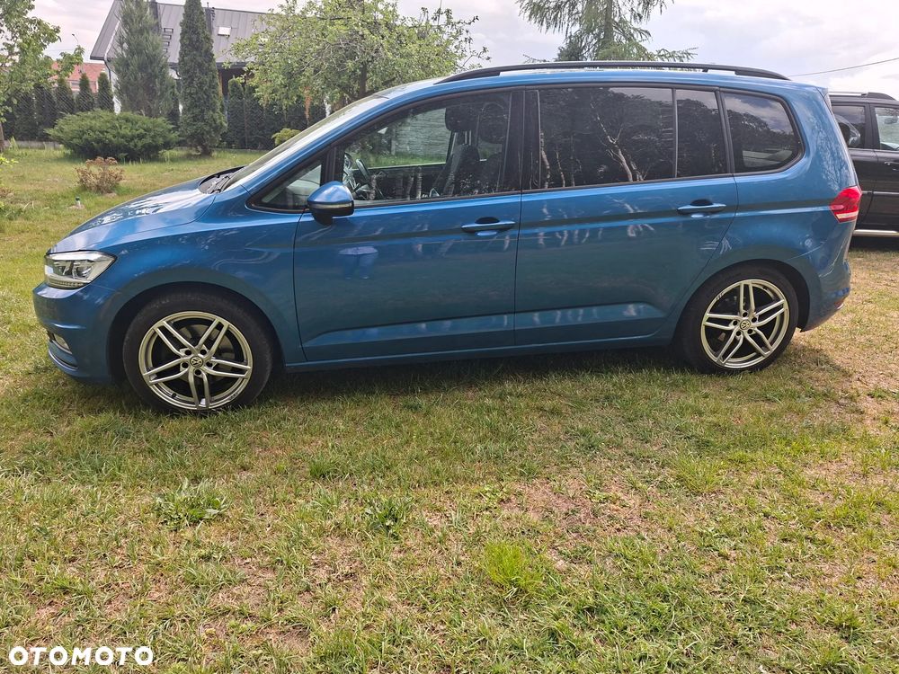 Volkswagen Touran - 6