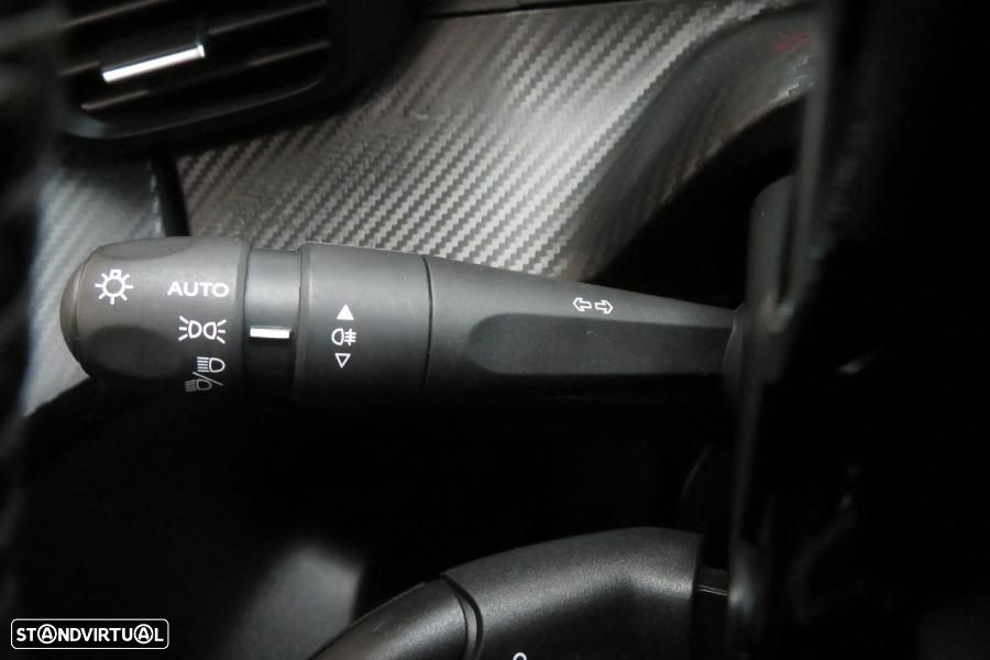 Peugeot 208 1.2 PureTech Active Pack - 17