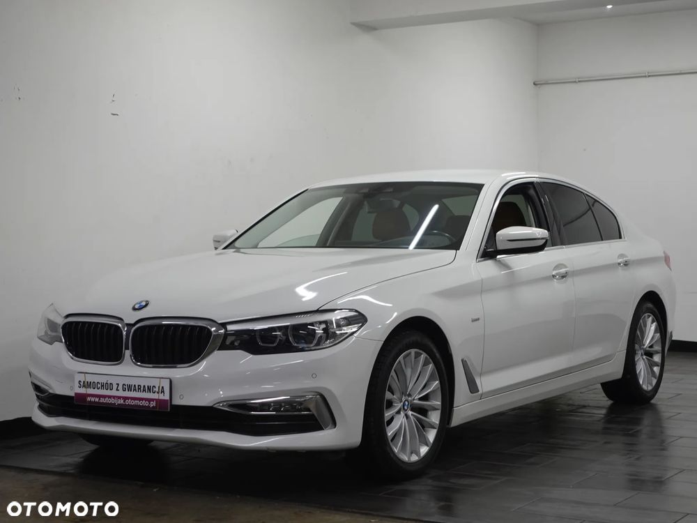 BMW Seria 5 520d xDrive Luxury Line - 1
