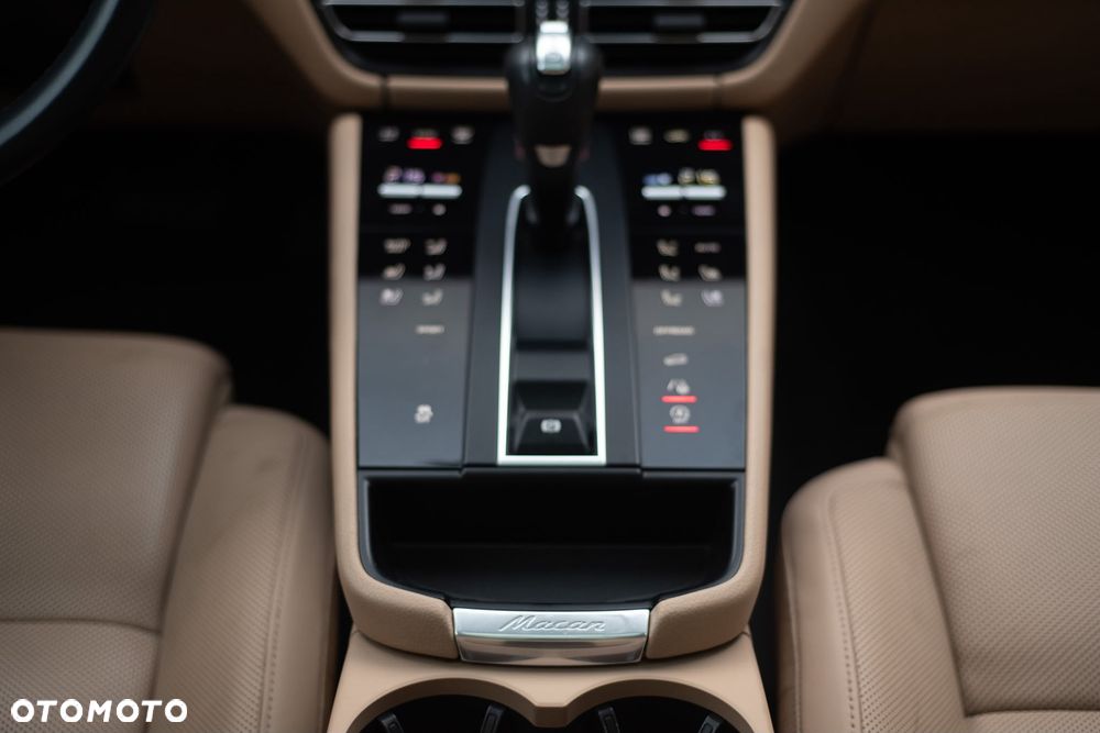 Porsche Macan Standard - 13