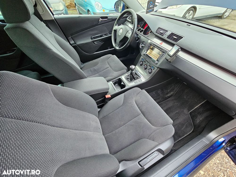 Volkswagen Passat Variant 1.9 TDI DPF BlueMotion - 10
