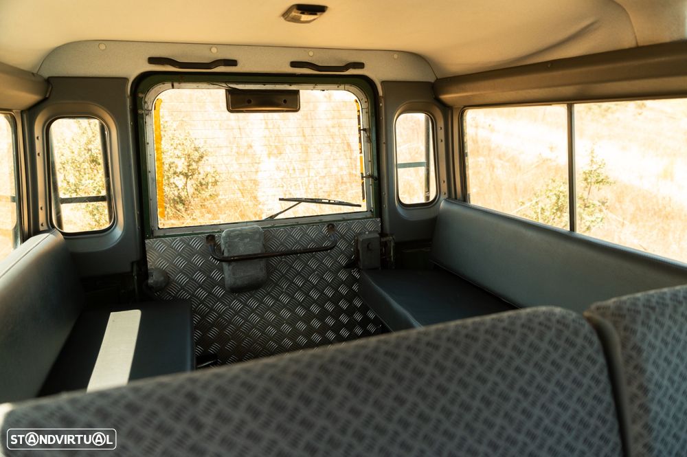 Land Rover Defender 110 2.5 TD5 Metal Top - 12