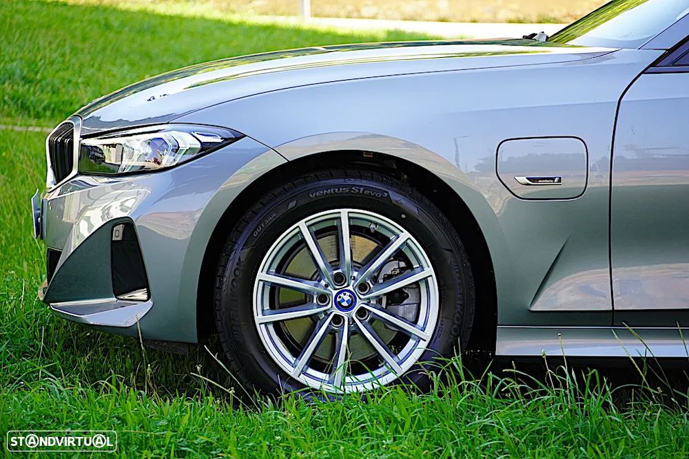 BMW 320 e Touring Corporate Edition Auto - 4