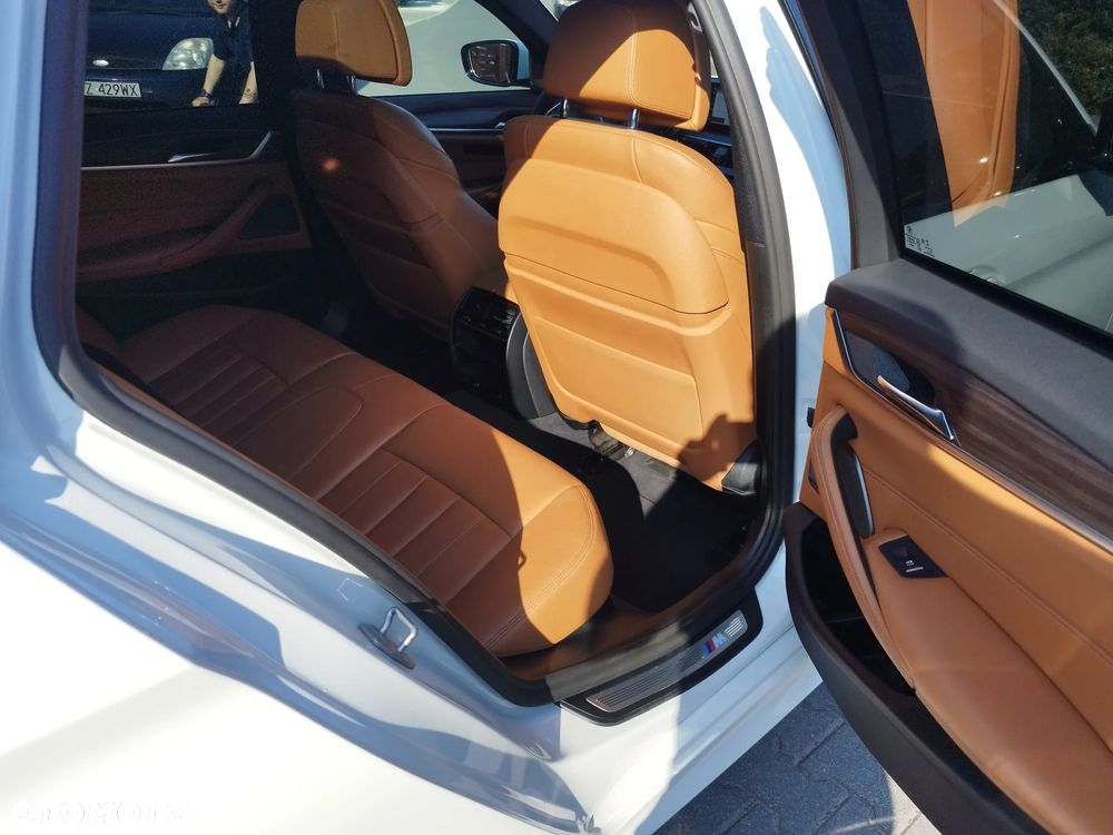 BMW Seria 5 530d xDrive M Sport sport - 34
