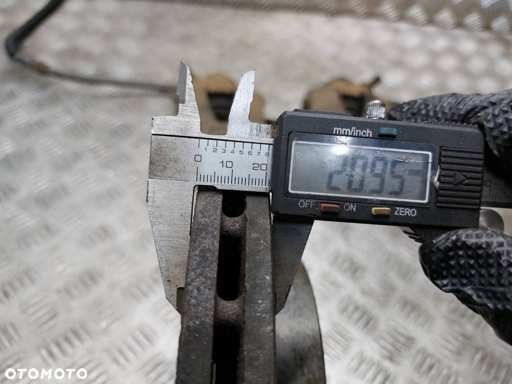 TARCZE HAMULCOWE PRZÓD + KLOCKI + ZACISKI AUDI A3 8P 1.6 FSI - 6