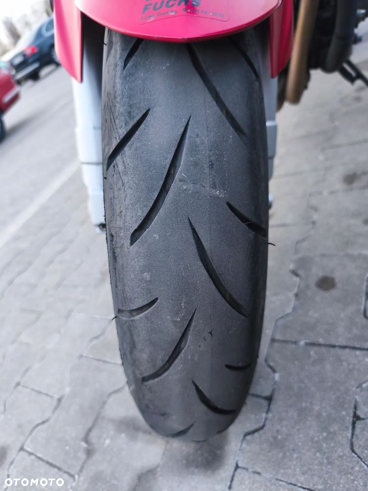 Yamaha FZS - 11