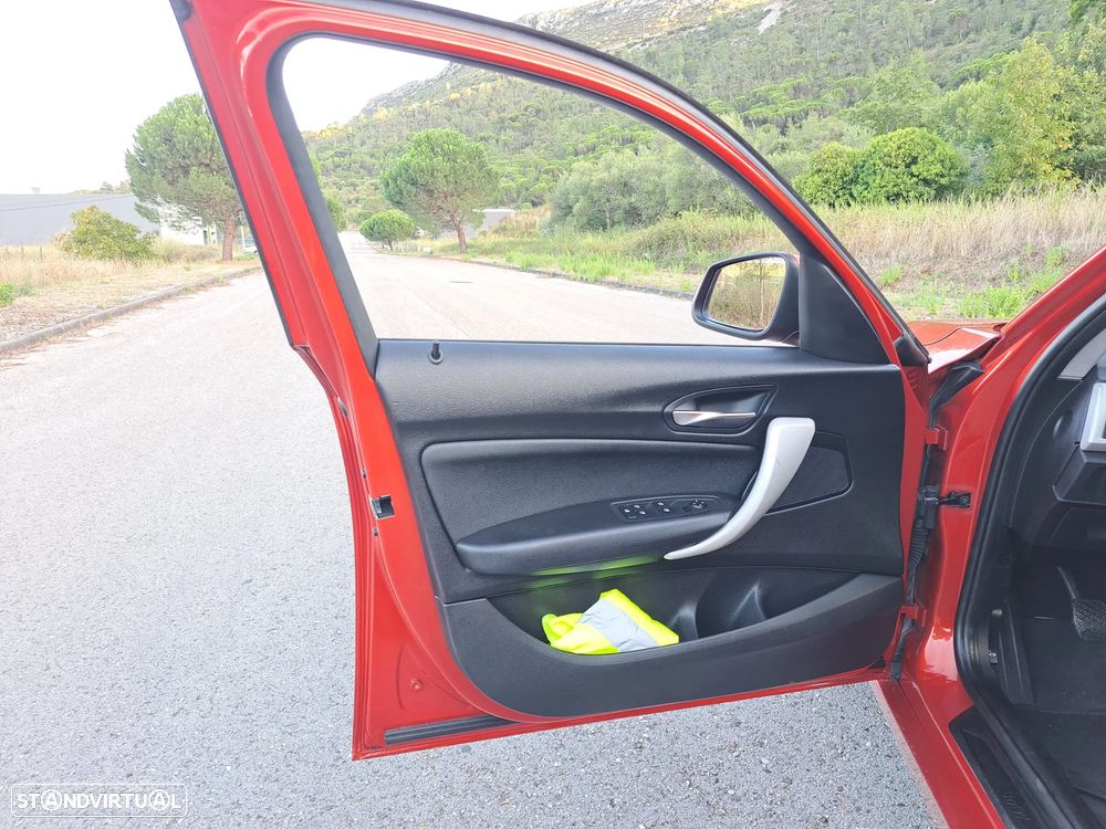BMW 116 d EDynamics Advantage - 11