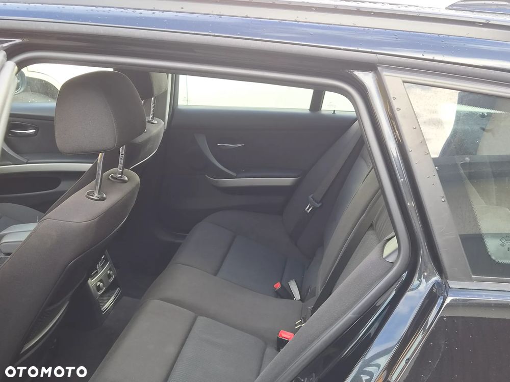 BMW Seria 3 320d - 9