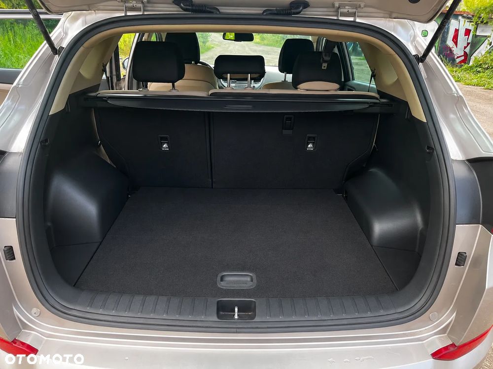 Hyundai Tucson 1.7 CRDI BlueDrive Style 2WD - 8