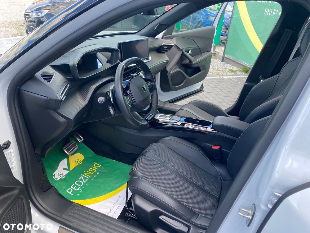 Peugeot 2008 PureTech 130 EAT8 GT - 5