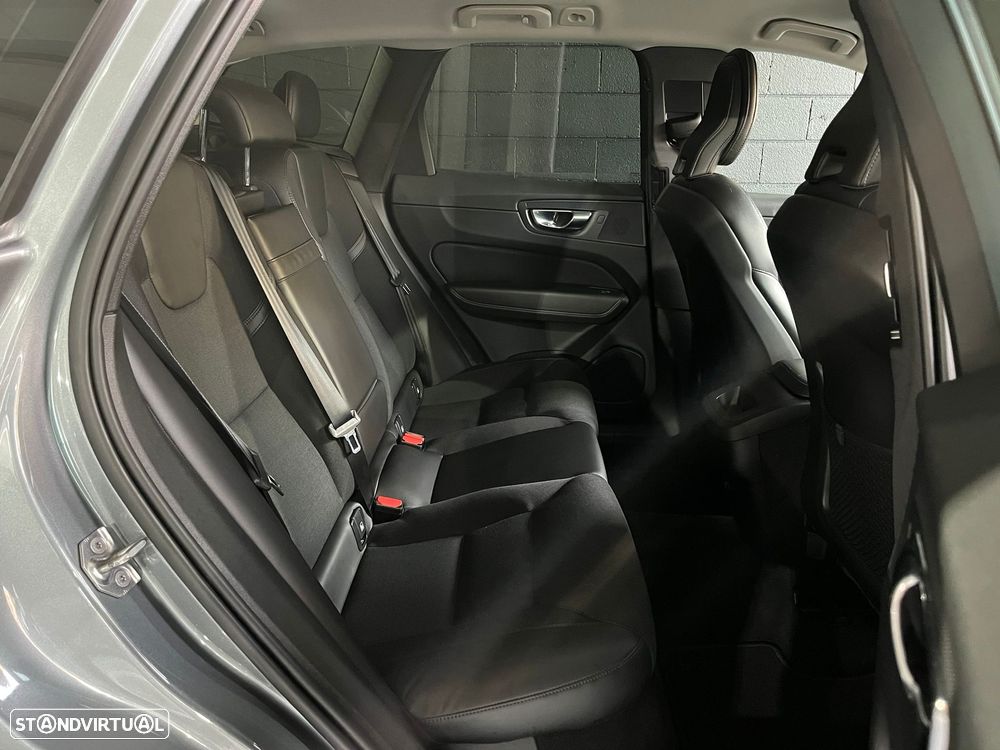 Volvo XC 60 2.0 D4 Momentum Plus - 14