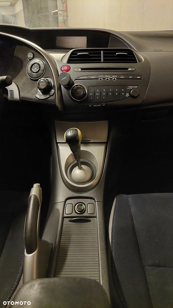 Honda Civic 1.4 Base - 11
