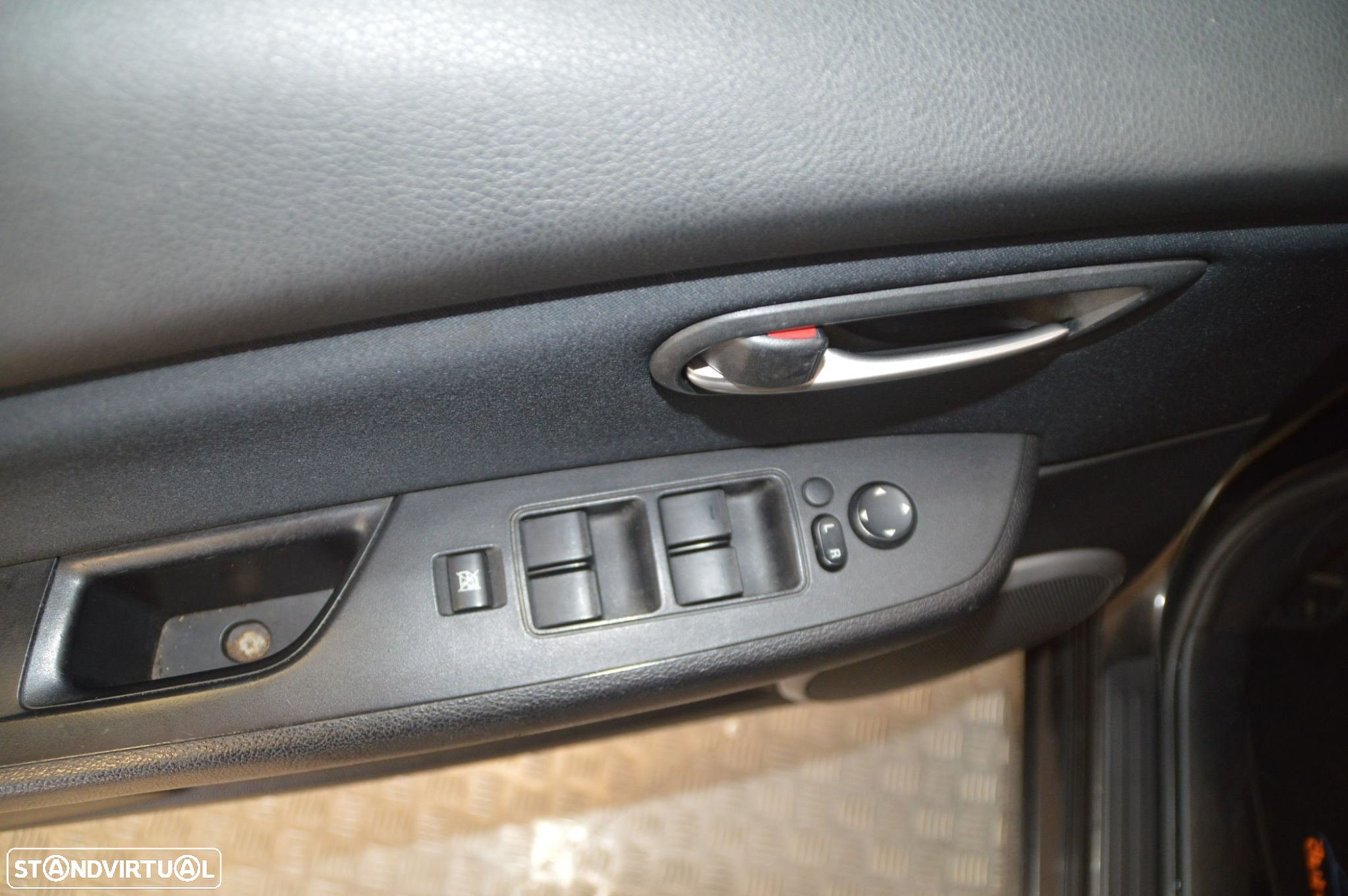Mazda 6 MZR-CD 2.0 Comfort - 26