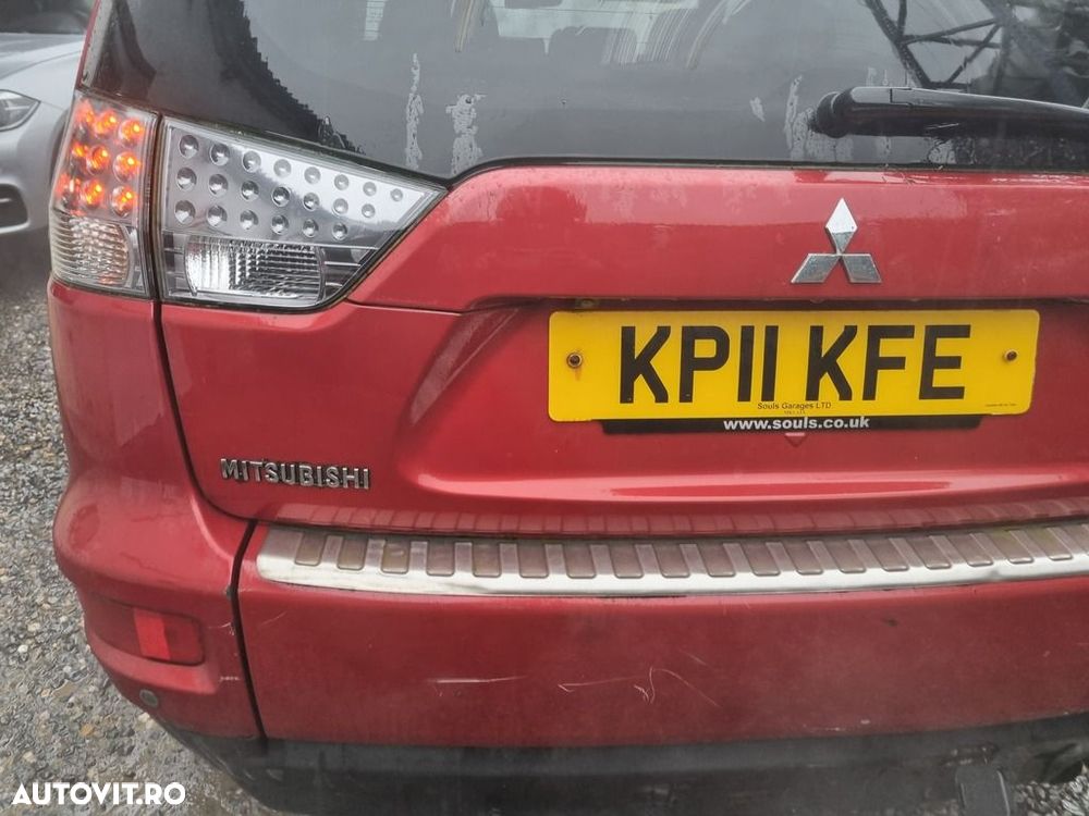 Haion Cu Luneta Mitsubishi Outlander Facelift 2009 - 2012 SUV 4 Usi ROSU (1149) - 3