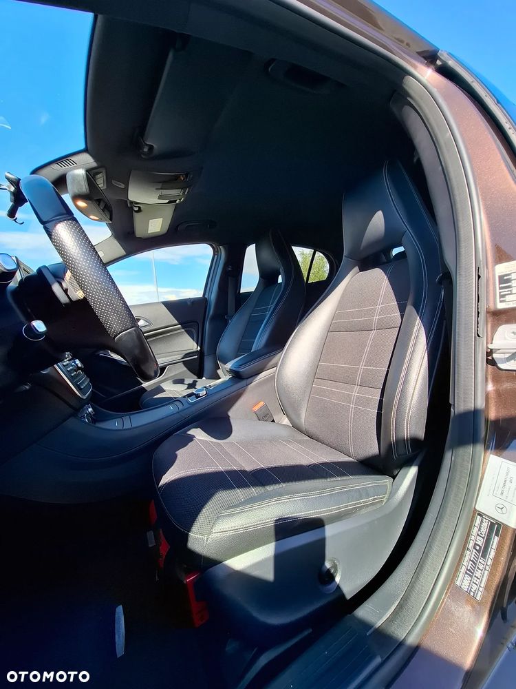 Mercedes-Benz GLA 250 7G-DCT - 13