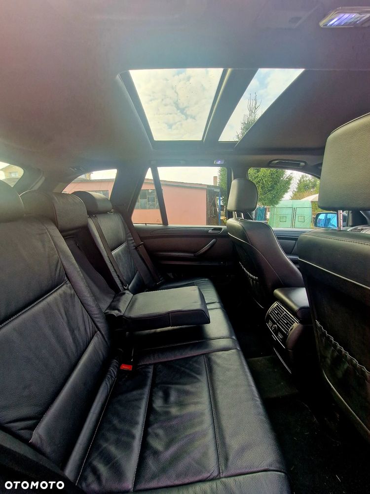 BMW X5 4.4i - 6