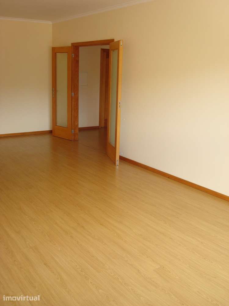 T3 em Riba de Ave, Muito Bom Estado, Junto ao Hospital - Grande imagem: 3/15