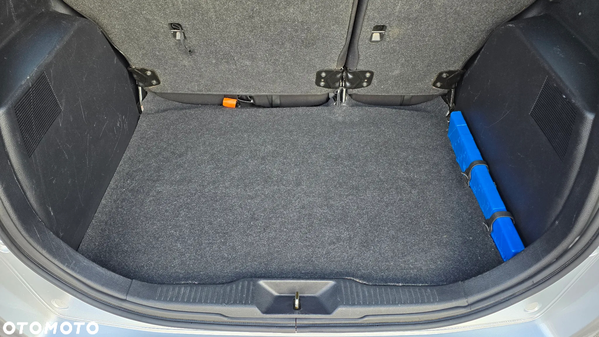 Mazda 2 - 25