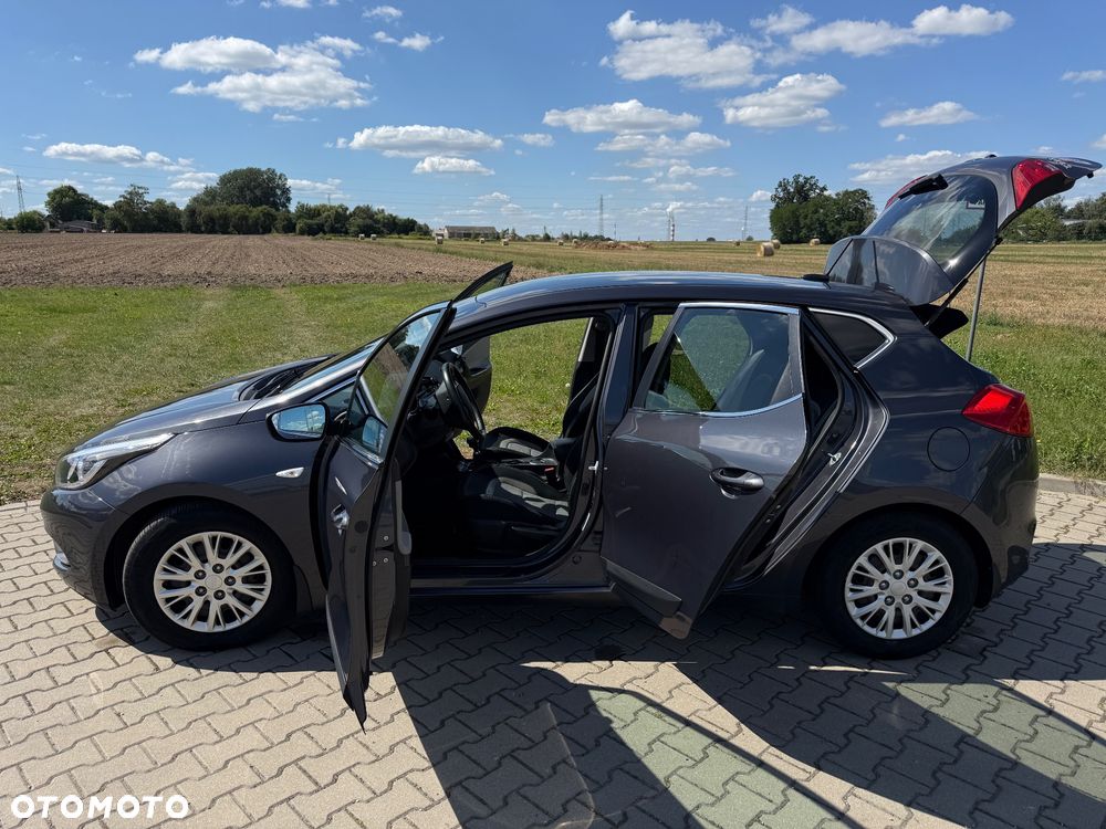 Kia Ceed 1.6 GDI M - 28