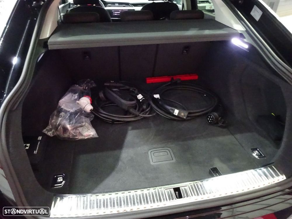 Audi Q8 e-Tron Sportback 55 quattro Advanced - 35