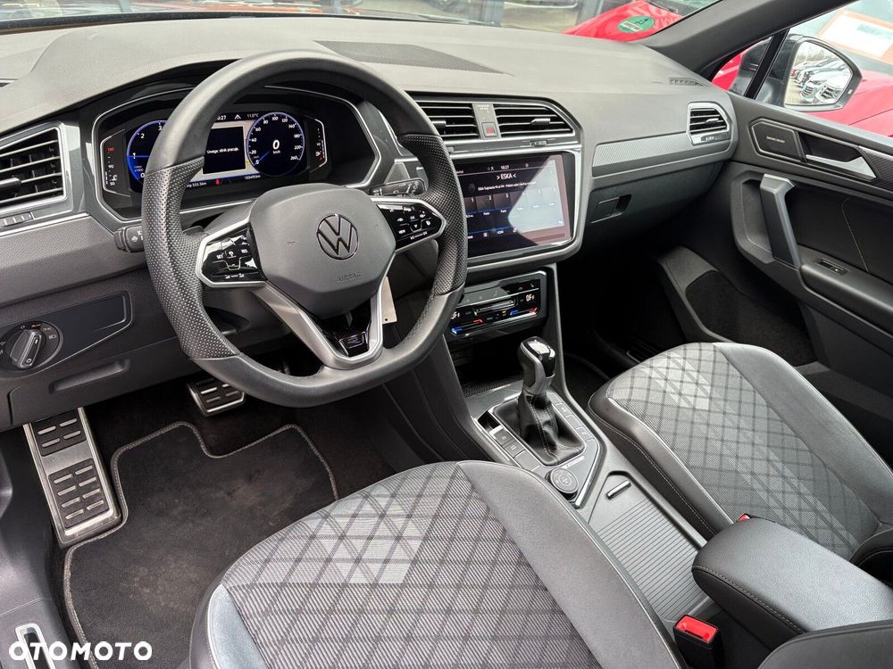 Volkswagen Tiguan - 12