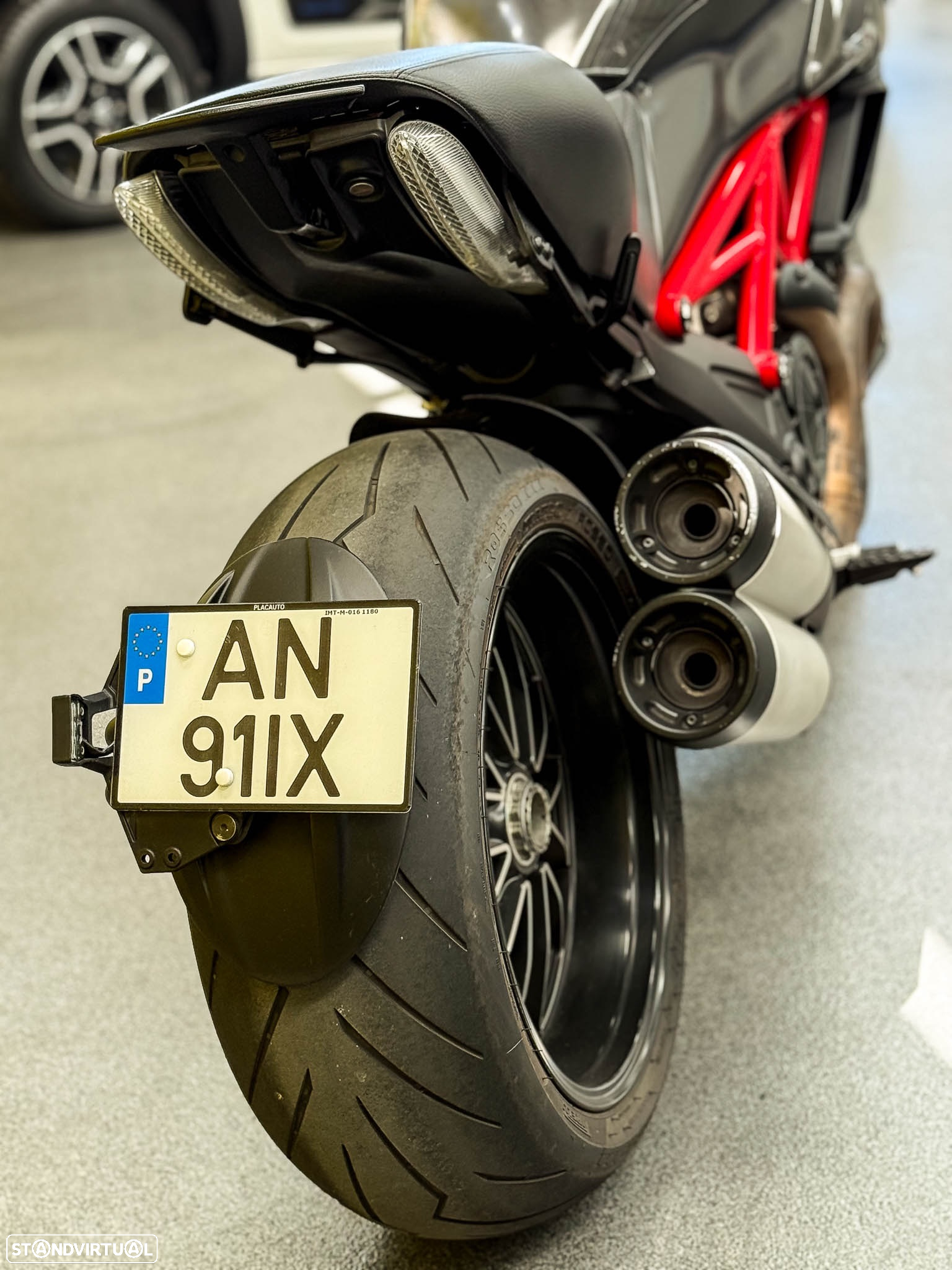 Ducati Diavel Carbon - 8