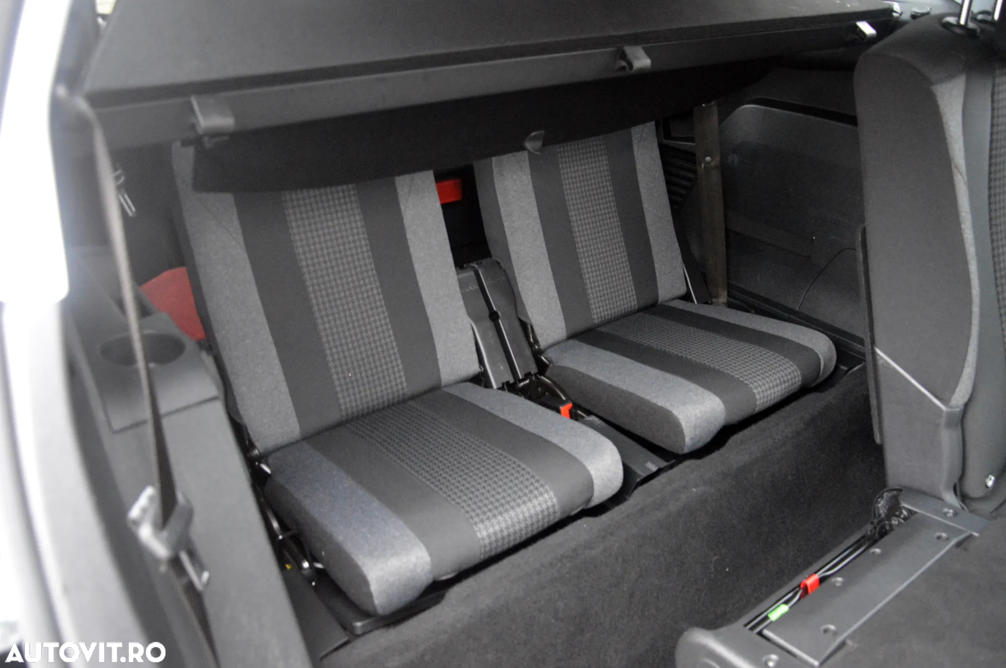 Peugeot 5008 1.2L PureTech EAT8 S&S Allure Pack - 22