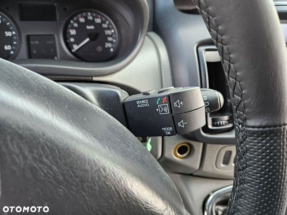 Renault Trafic - 10