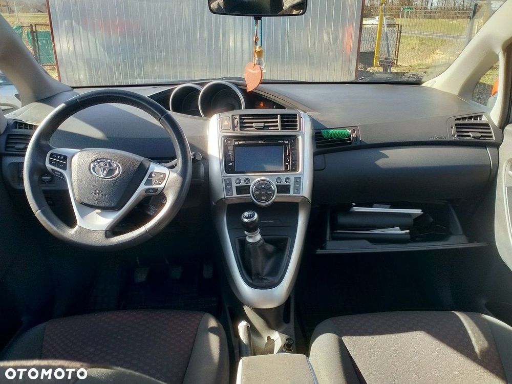 Toyota Verso 1.8 Premium - 13