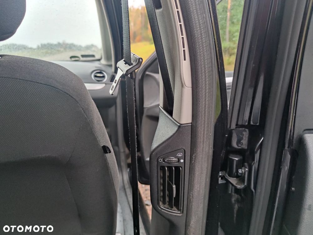 Ford S-Max 2.0 TDCi Trend - 27