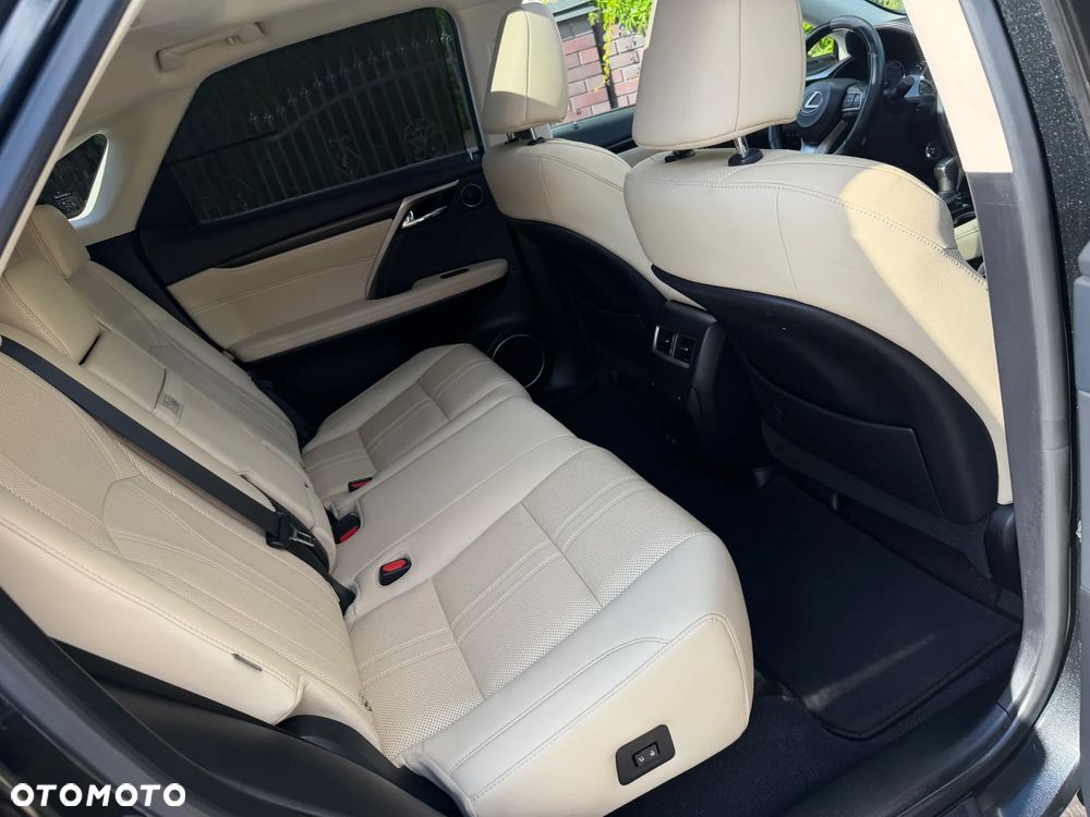 Lexus RX 450h Omotenashi - 32