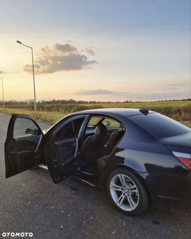 BMW Seria 5 525d - 5
