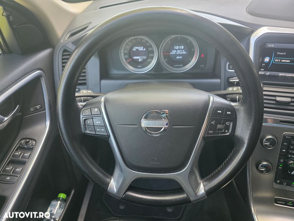 Volvo XC 60 D5 AWD Edition Pro - 10