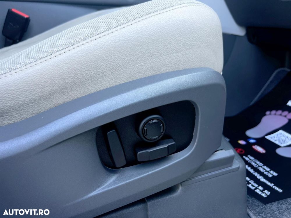 Land Rover Defender - 14