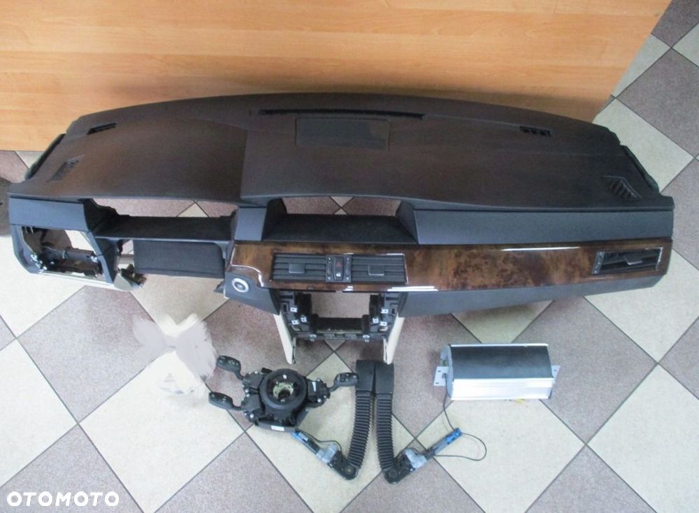 Deska konsola pulpit BMW 5 E60 LIFT KREMOWA - 2