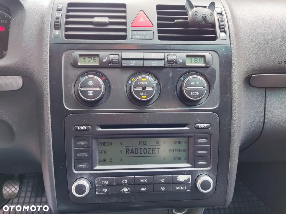 Volkswagen Touran 1.6 FSI Basis - 28