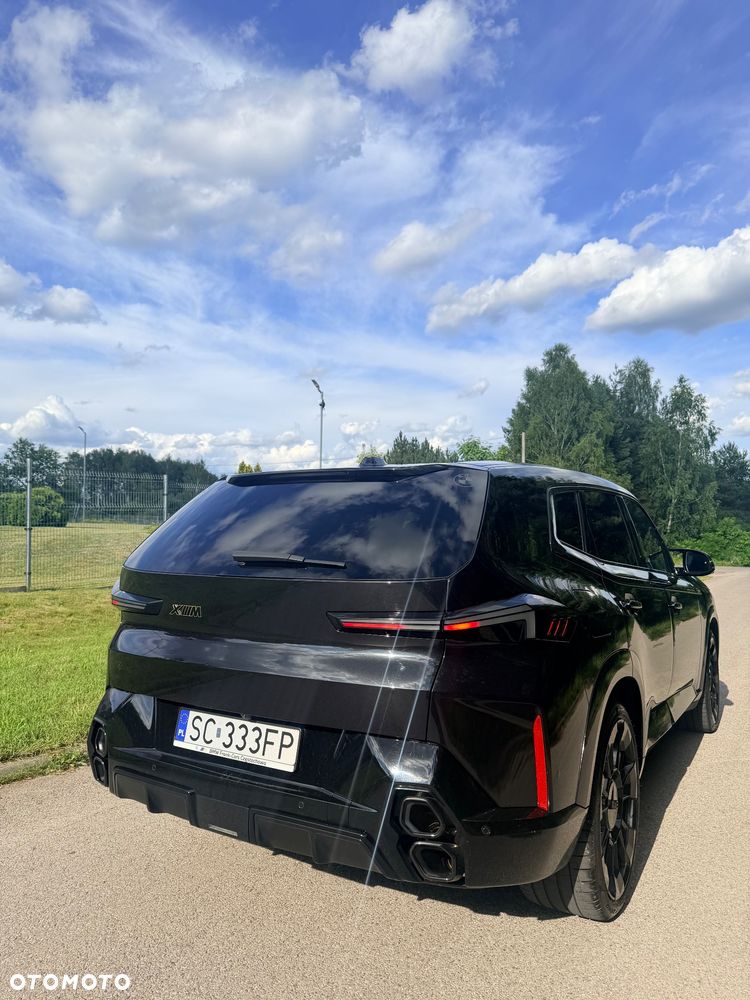 BMW XM - 7