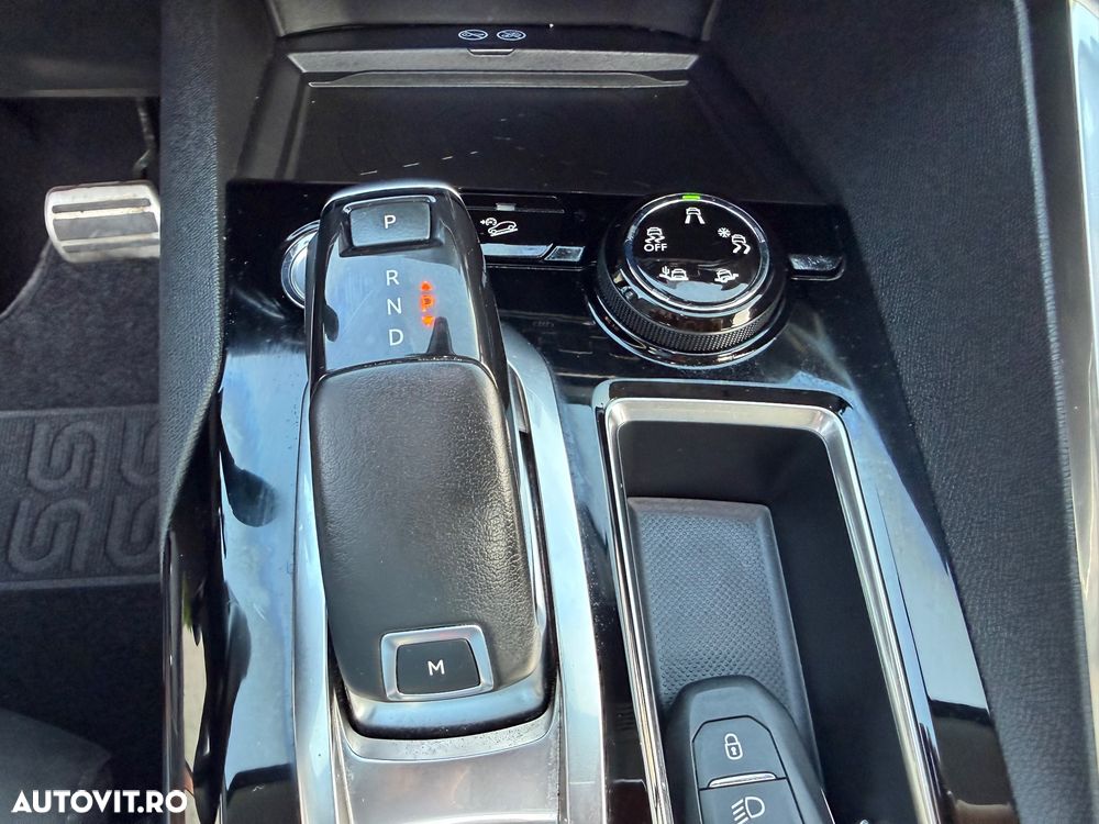 Peugeot 3008 PureTech 130 Stop & Start GPF EAT8 Active - 27