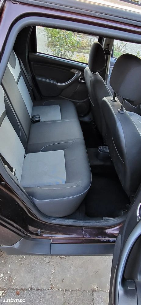 Dacia Duster 1.5 dCi 4WD Prestige jante 16" - 10