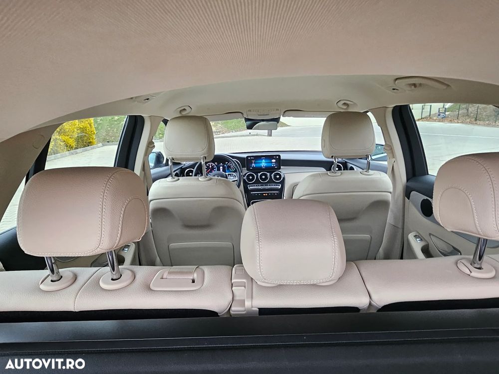 Mercedes-Benz GLC 300 d 4MATIC - 28