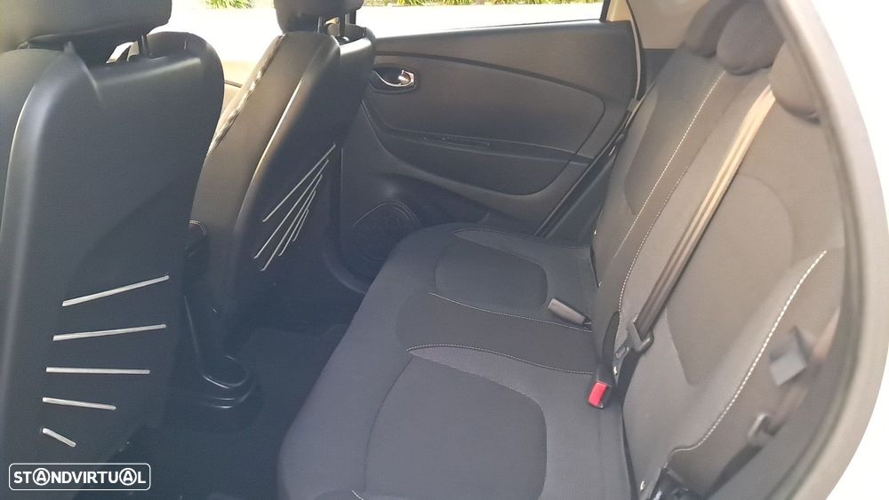 Renault Captur 1.5 dCi Exclusive - 19