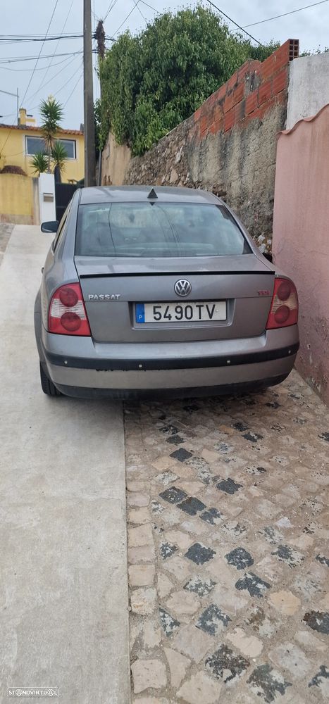 VW Passat 1.9 TDi Confortline - 3