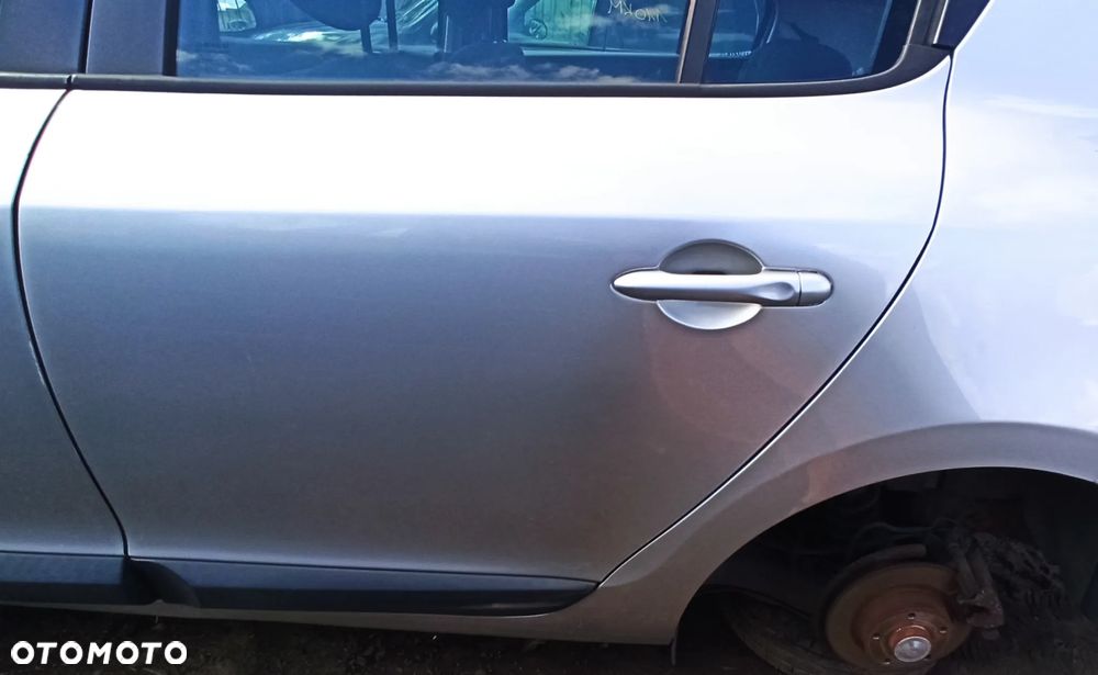 Drzwi Lewe Tylne Lewy Tył Renault Megane III 5D HB 2009r - 1