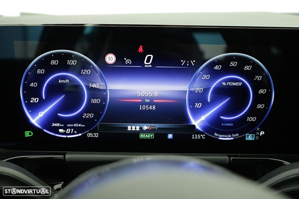 Mercedes-Benz EQA 250+ Progressive - 17