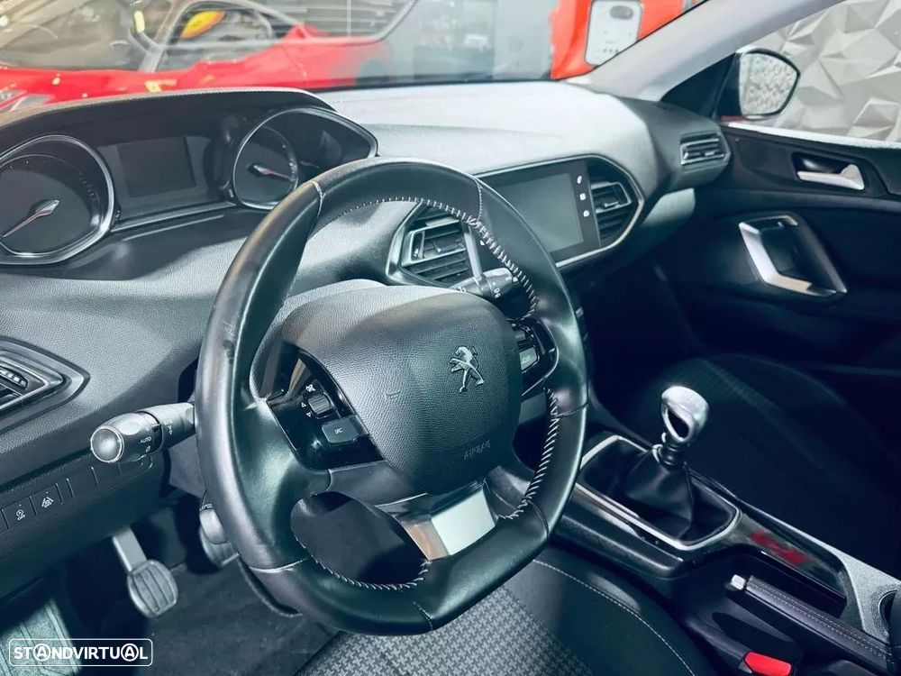 Peugeot 308 1.2 PureTech Active - 22