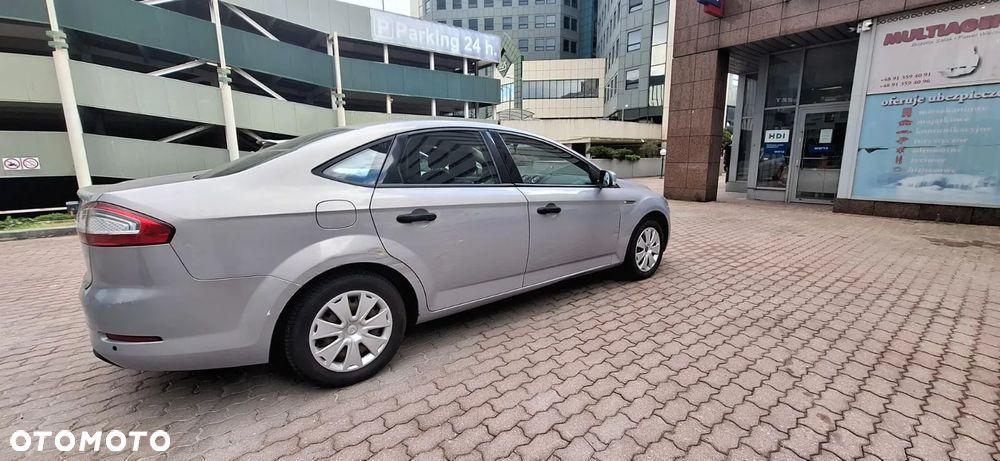 Ford Mondeo 2.0 TDCi Ambiente - 9
