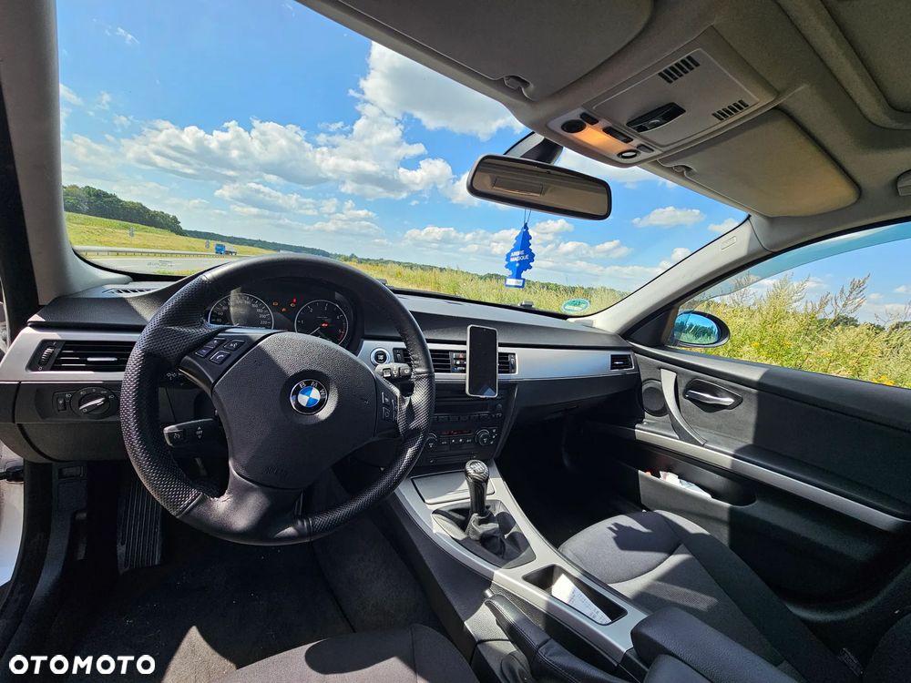 BMW Seria 3 318d DPF - 5