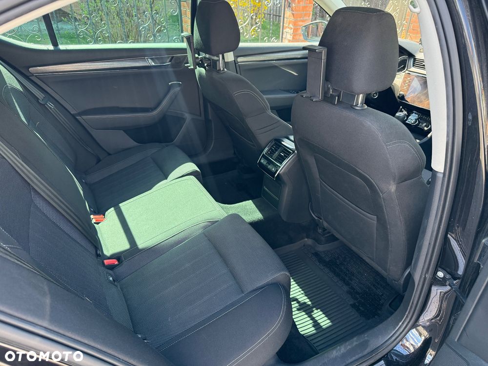 Skoda Superb 2.0 TDI Style DSG - 13