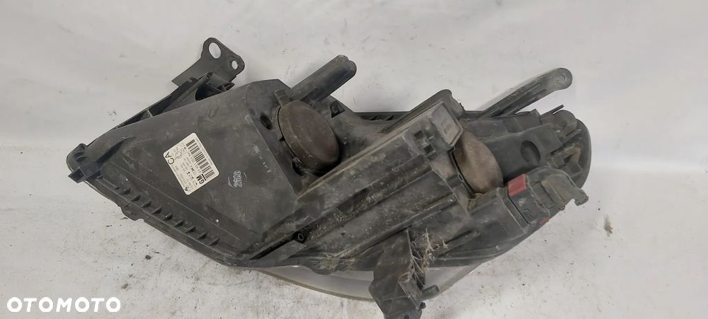 .  PRZOD PRZEDNIA LAMPA PRAWA OPEL ZAFIRA B - 5