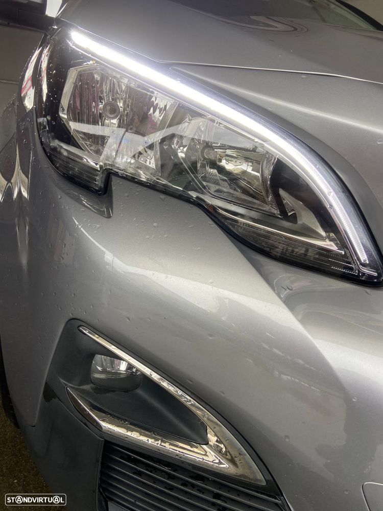 Peugeot 3008 1.5 BlueHDi Active Pack EAT8 - 37